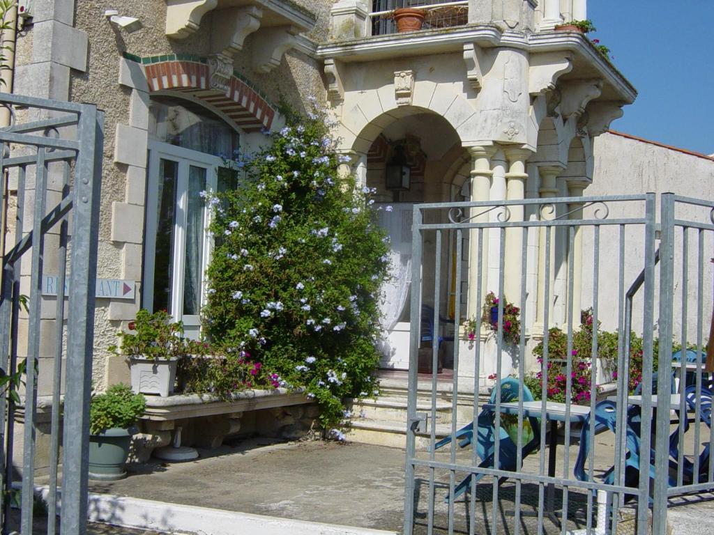 Chambres d'Hôtes L'Insulaire Saint-Denis-dʼOléron Exterior foto